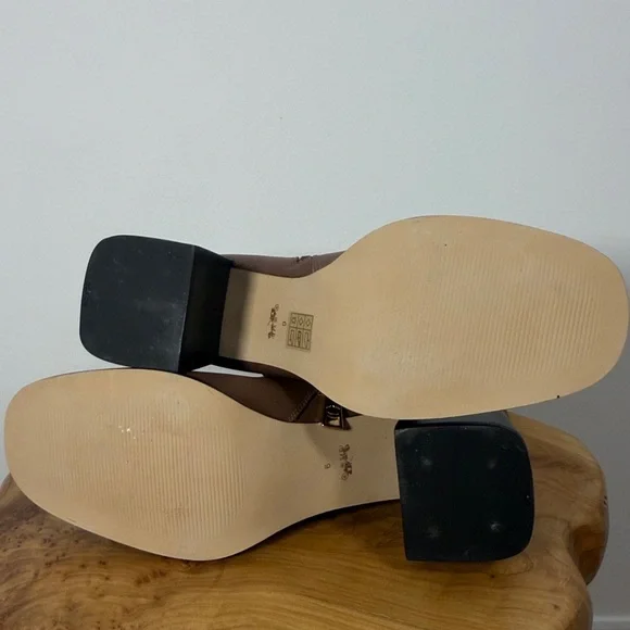 NWT Coach Brown Shana Booties - Picture 10 of 12